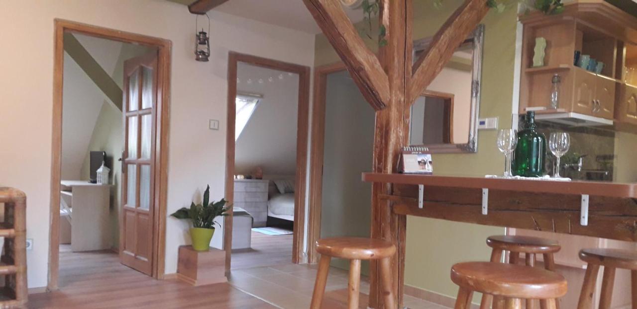 Diana Apartmanhaz 케츨리 외부 사진