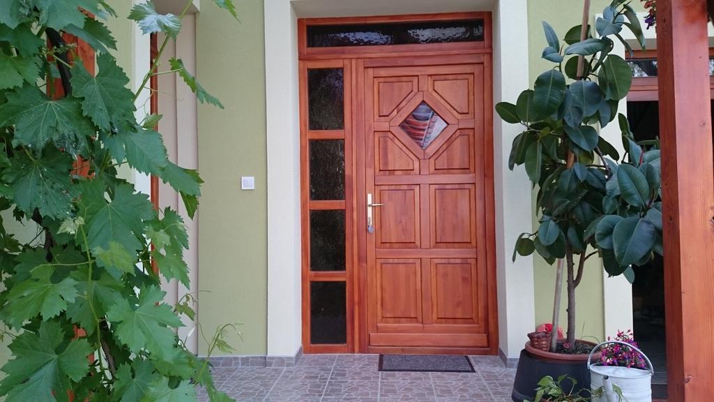 Diana Apartmanhaz 케츨리 외부 사진
